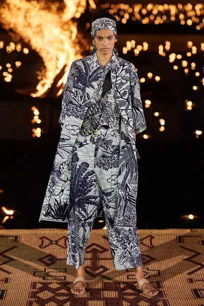 Look 61